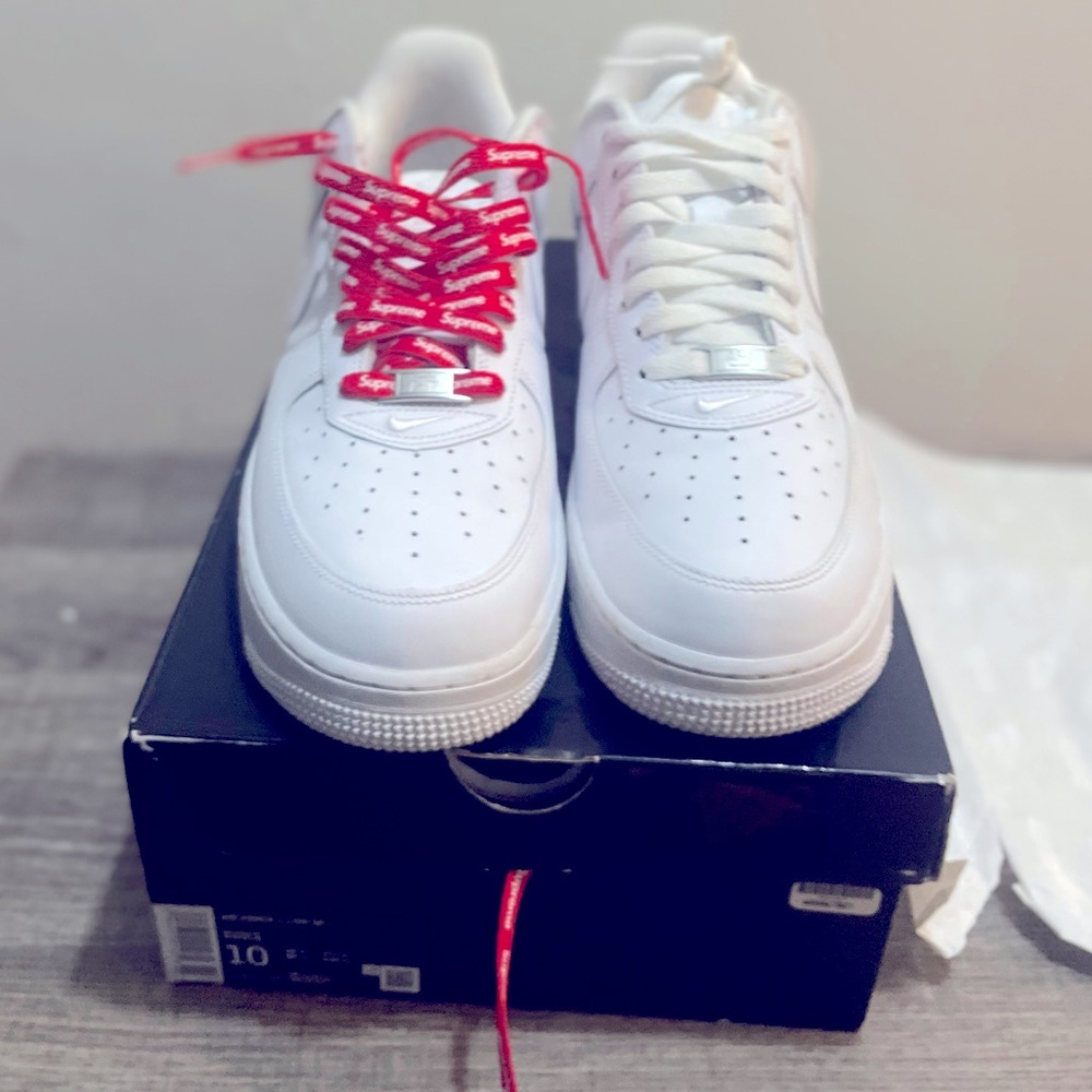 AIR FORCE 1 LOW SP Exclusive Supreme Collaboration with Supreme Shoe Laces